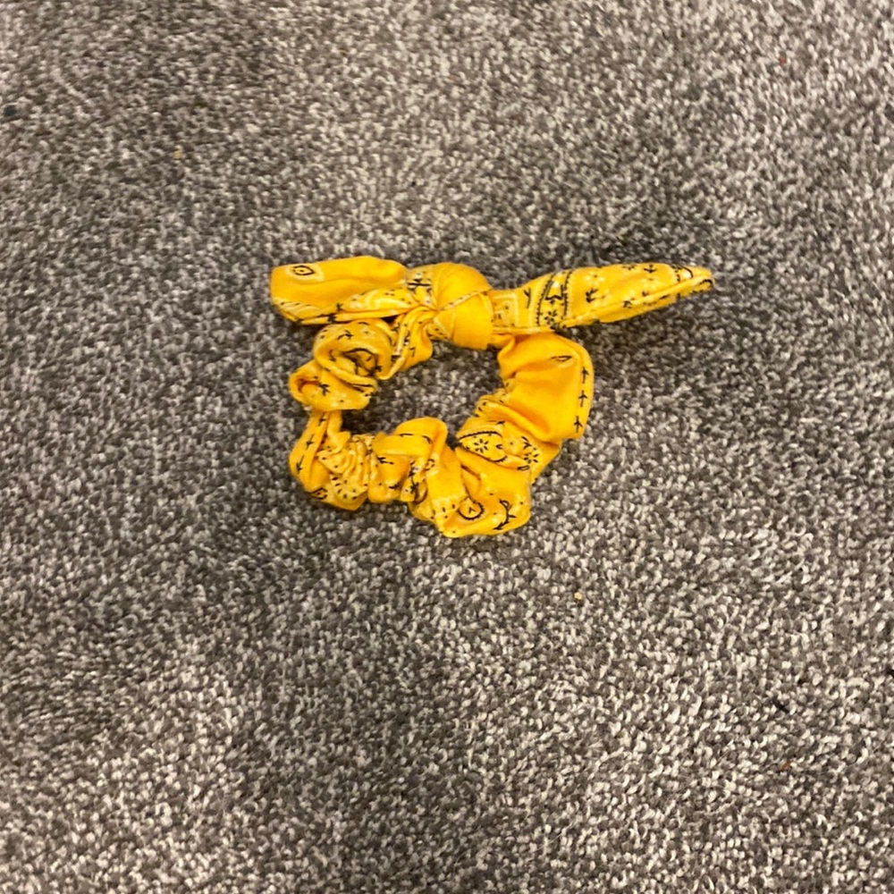 Claire’s yellow bandana bow scrunchie